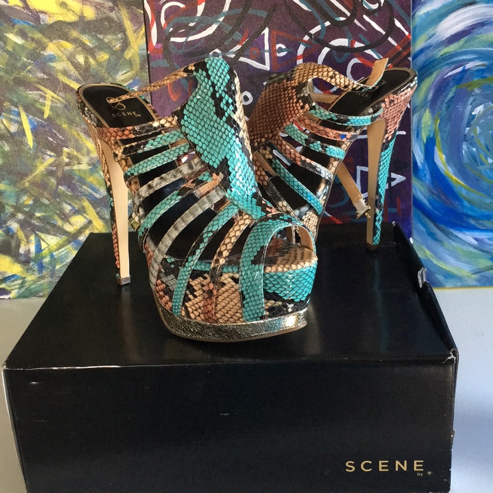 Lacka Platform Sandals Size 10